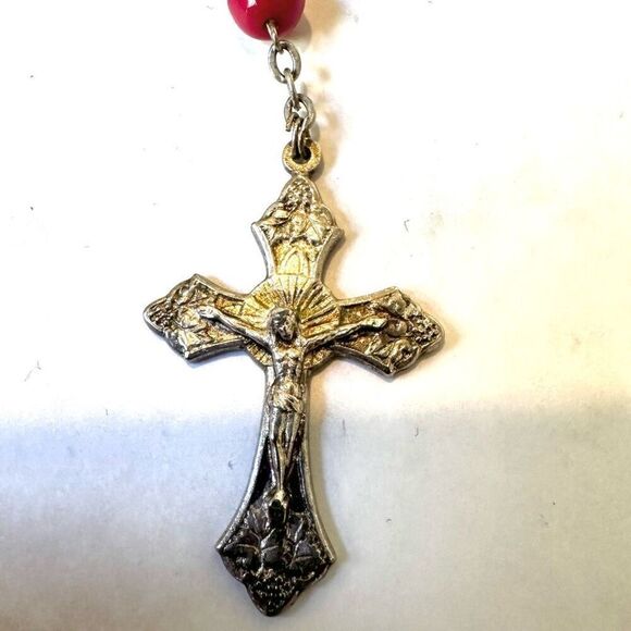 Silver tone red beaded rosary - Picture 5 of 8